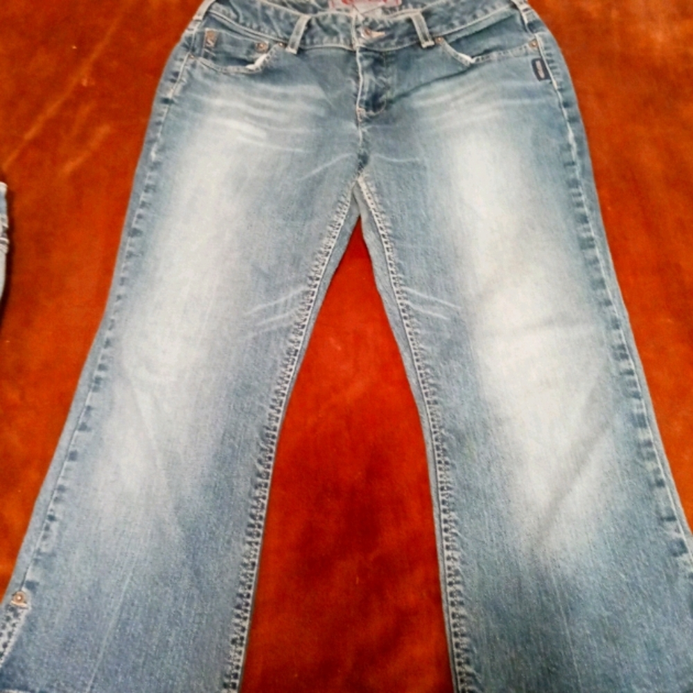 Silver Capris
